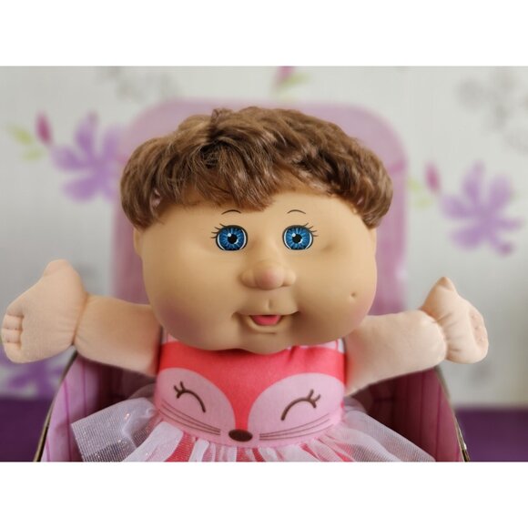 Sittin Pretty Cabbage Patch Doll Pink Kitten and Tutu - Picture 2 of 6